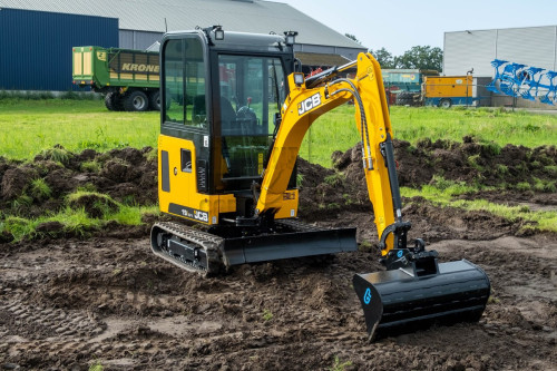 JCB Evax Compact Days 2024 11